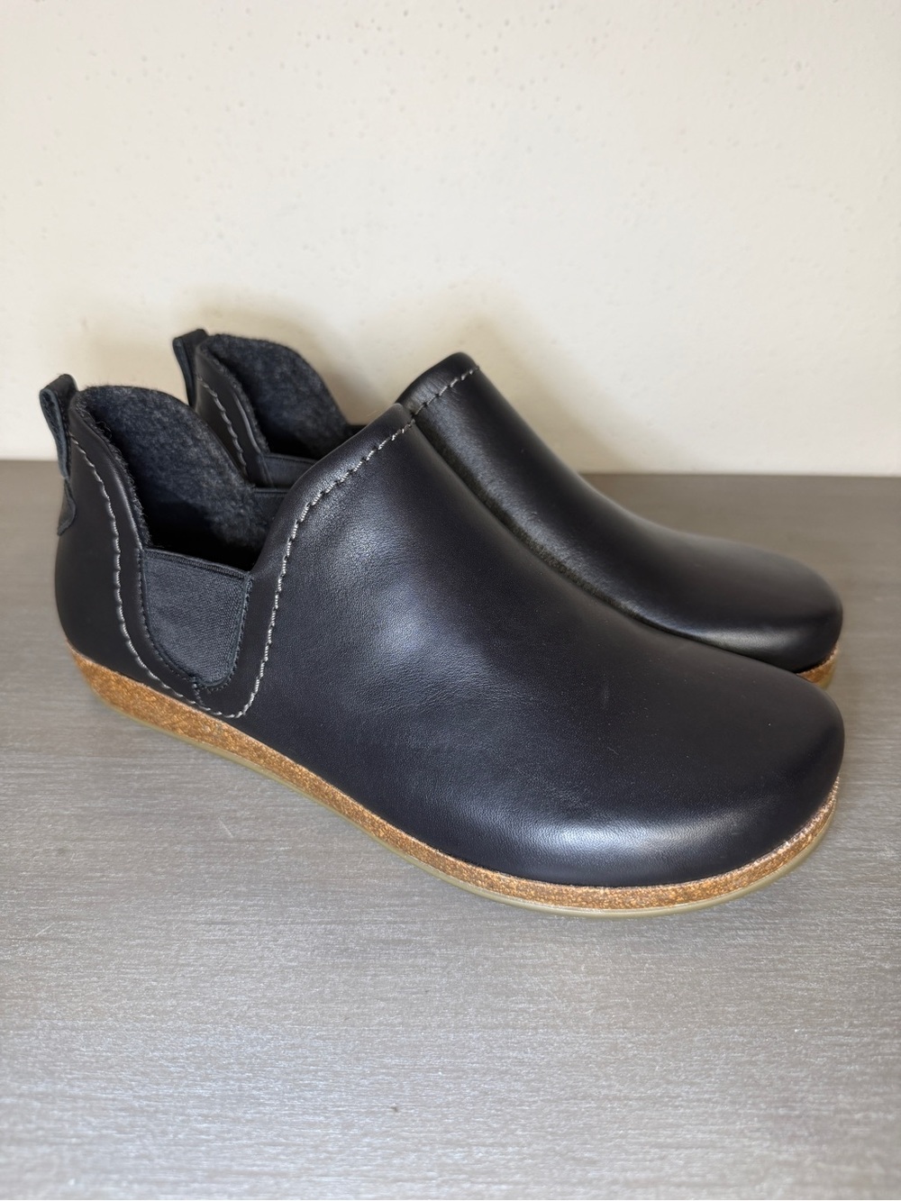 Stegmann Women’s Leather Wool Clogs Size 8 US Made in Portugal New Slip-On Boots